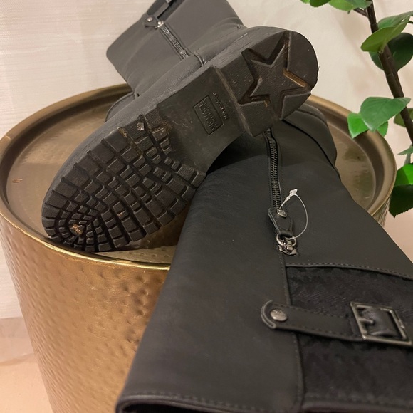 Michael Kors Boots - Picture 4 of 5